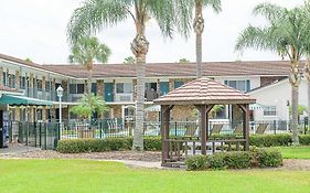 Magnuson Hotel Zephyrhills Florida